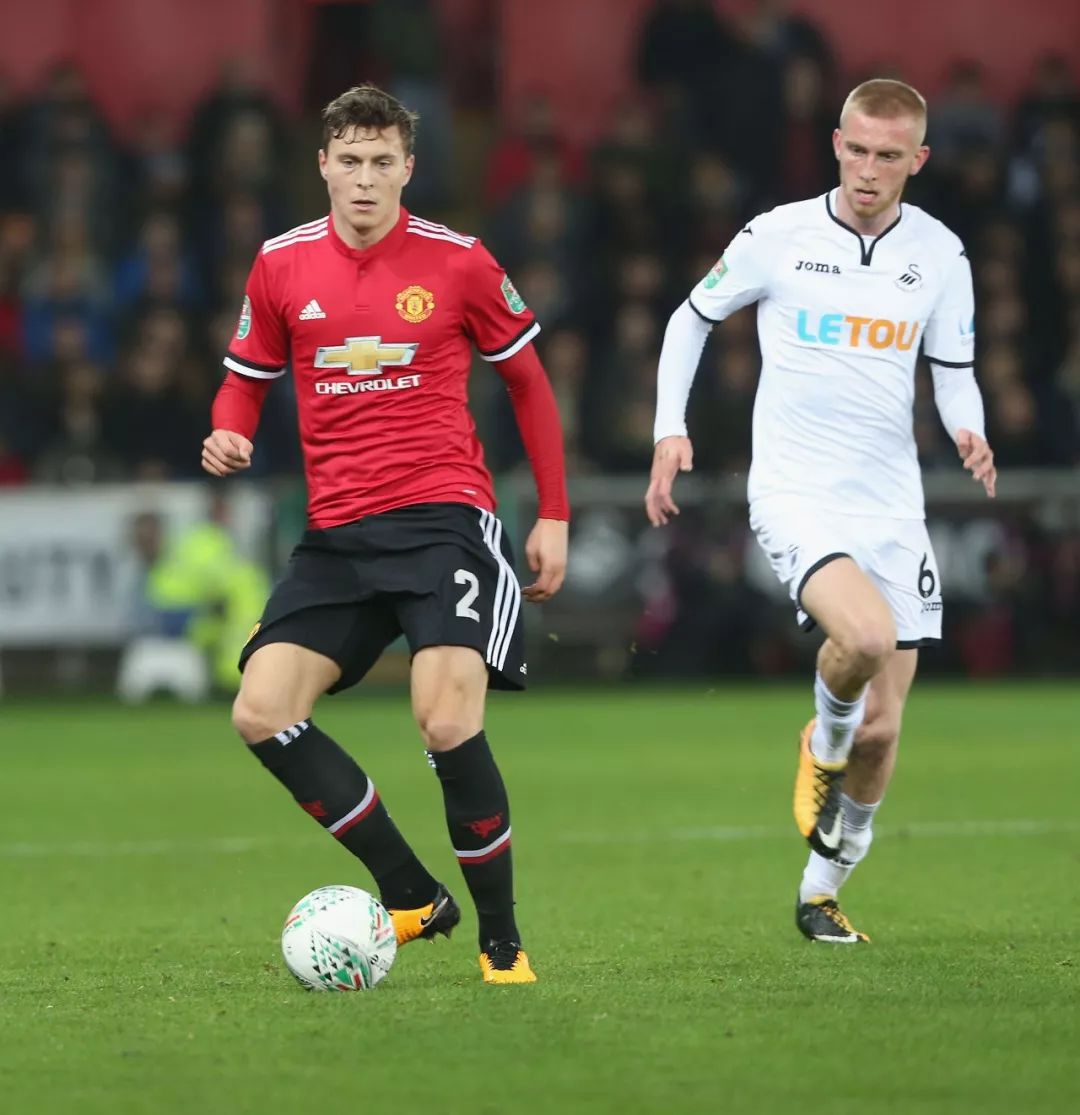 幾乎是一人 幾乎是一人